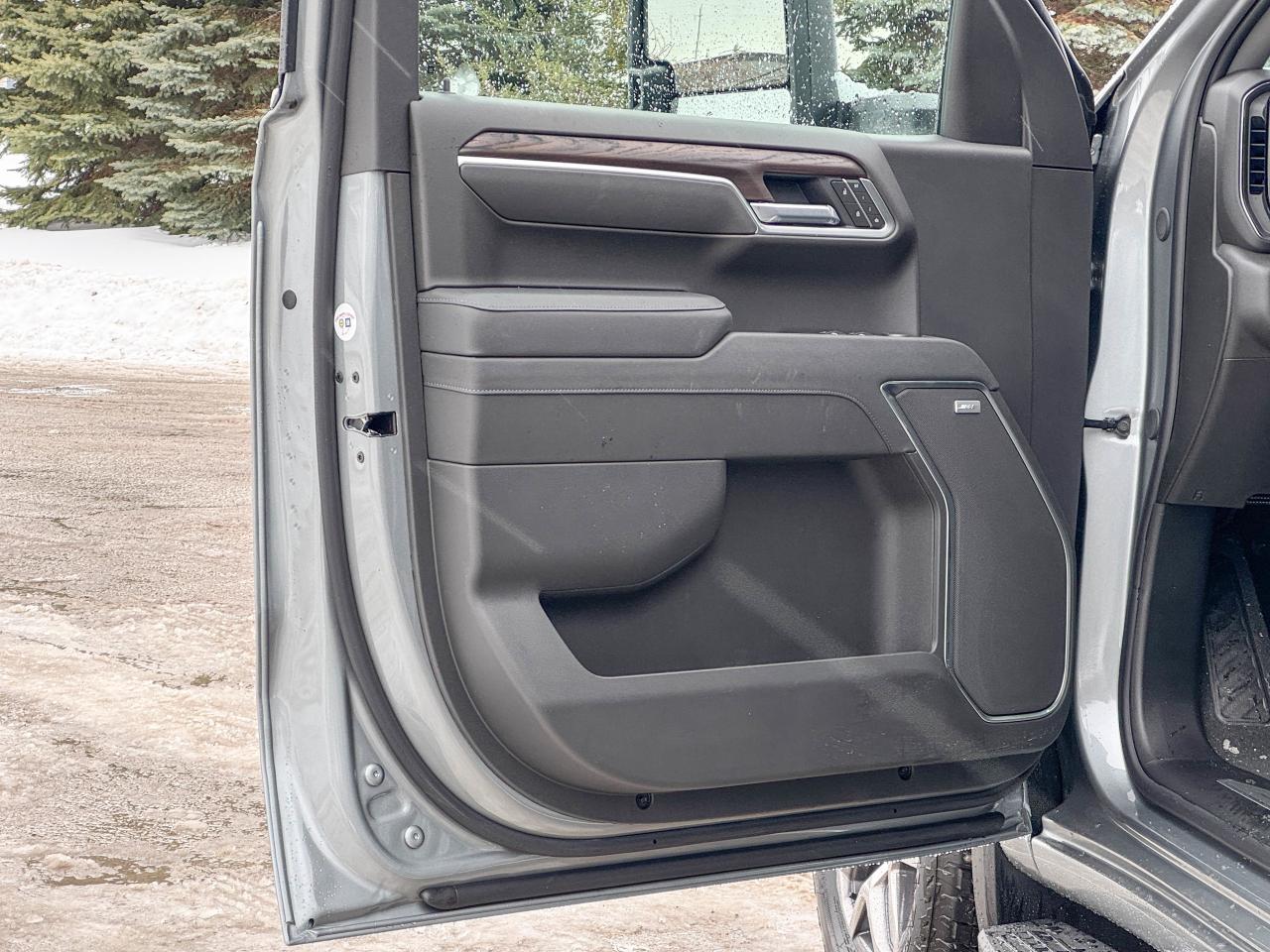 2026 GMC Sierra 1500 SLT Photo