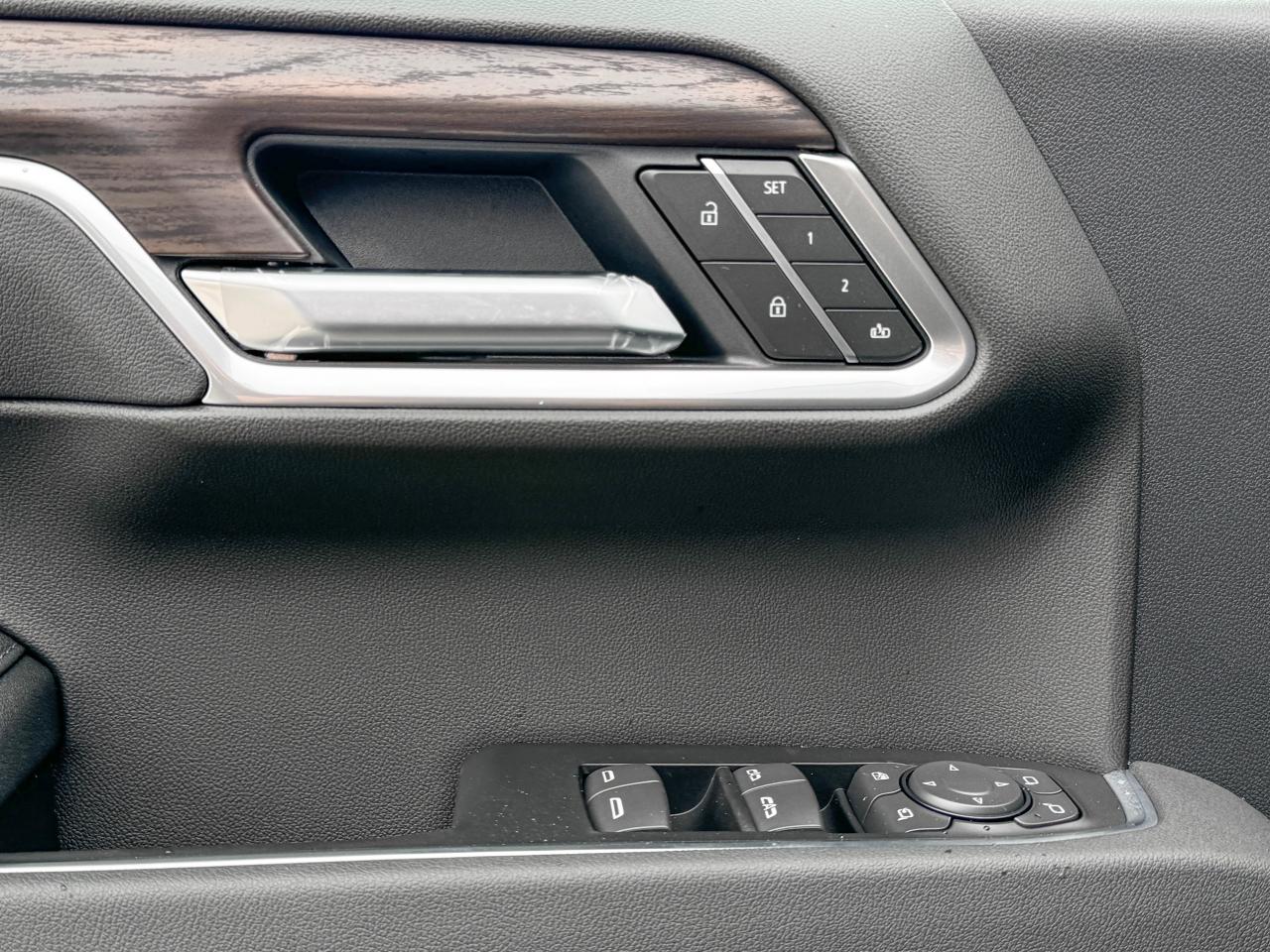 2026 GMC Sierra 1500 SLT Photo