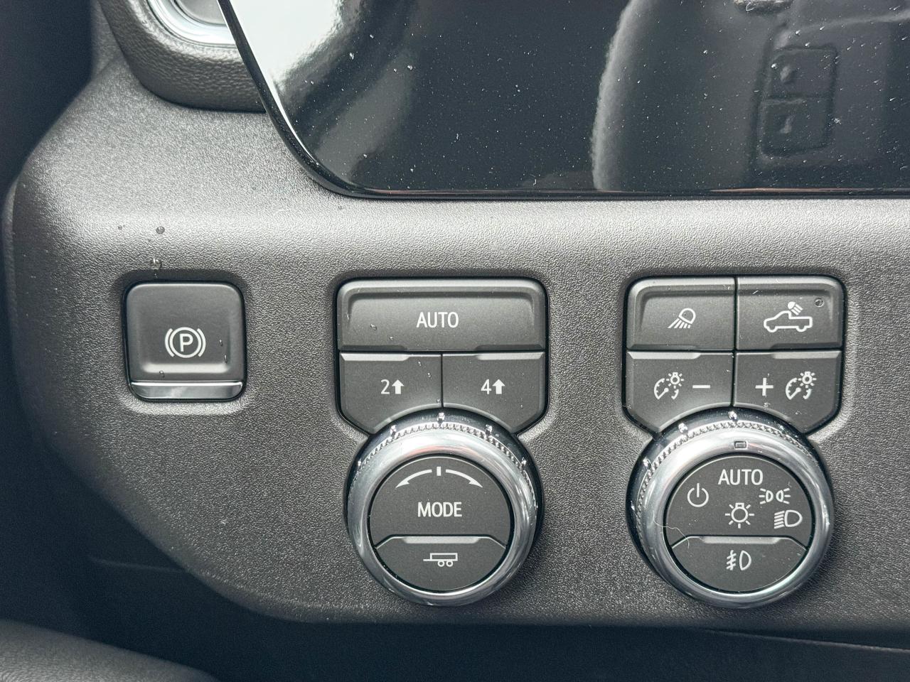 2026 GMC Sierra 1500 SLT Photo