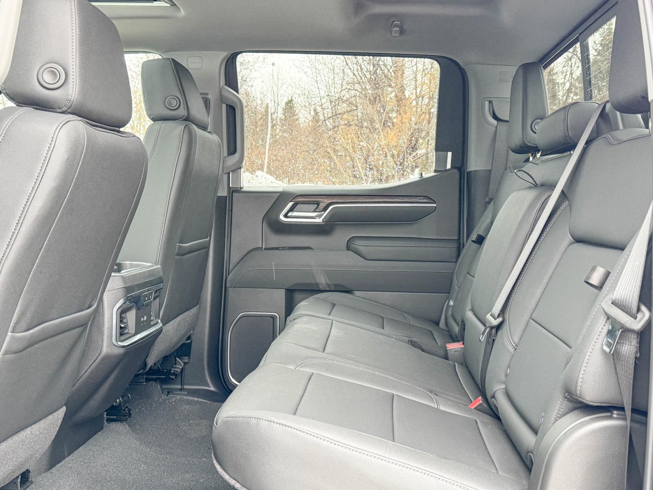 2026 GMC Sierra 1500 SLT Photo