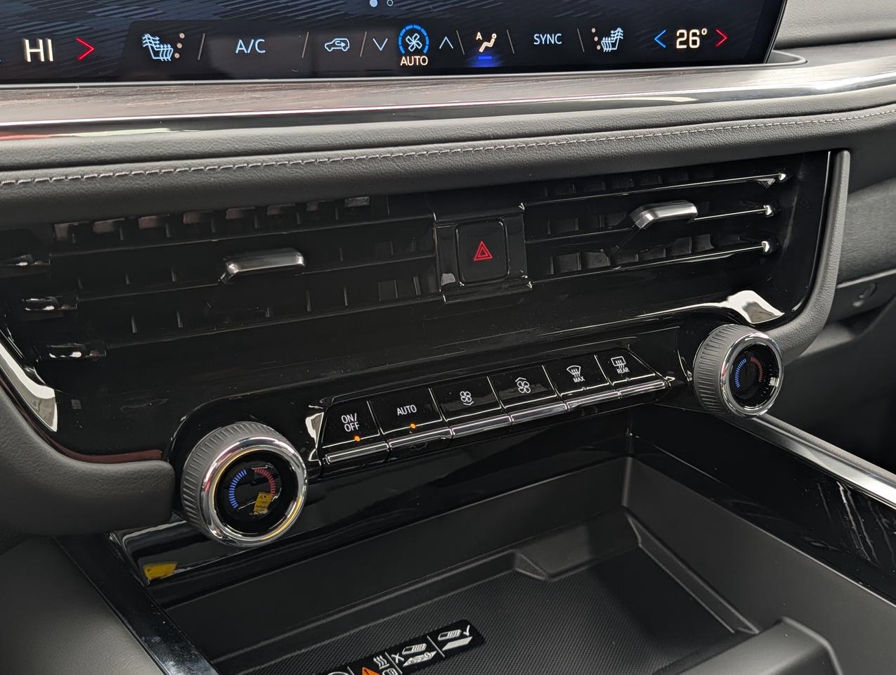 2026 Chevrolet Suburban LT Photo