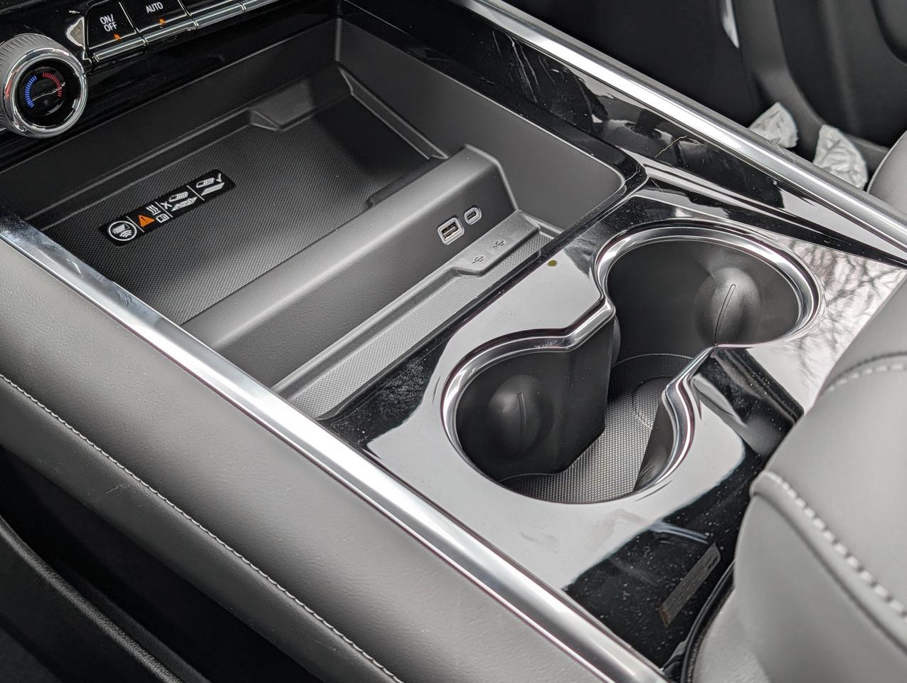 2026 Chevrolet Suburban LT Photo