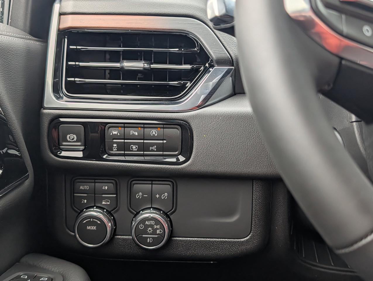 2026 GMC Yukon XL Denali Photo
