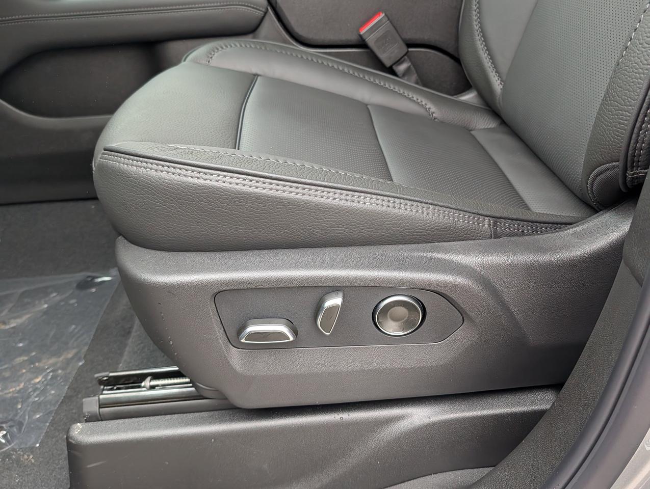 2026 GMC Yukon XL Denali Photo