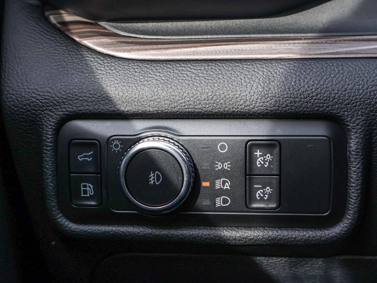 2021 Ford Explorer LIMITED Photo