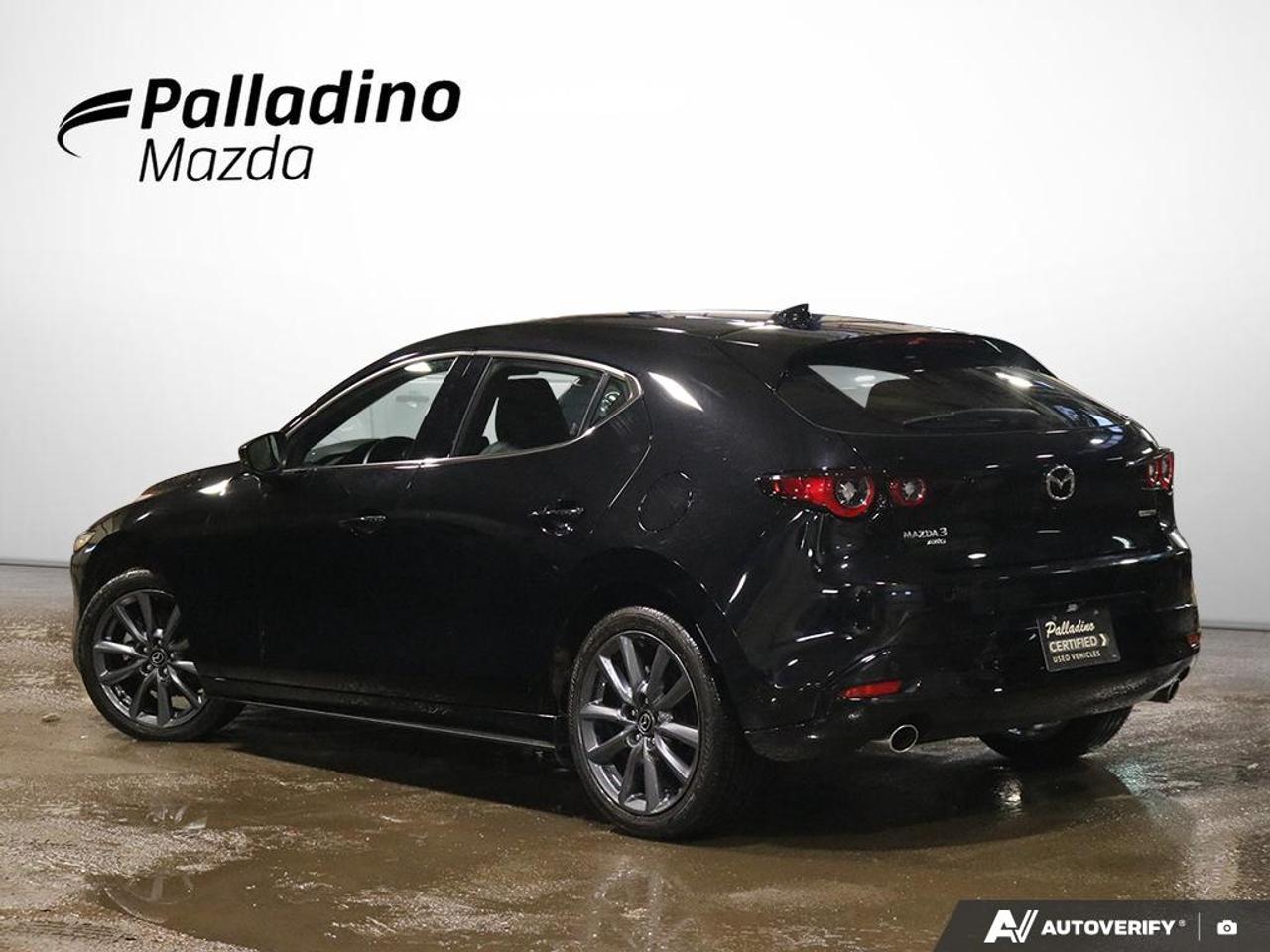 2025 Mazda MAZDA3 SPORT GT Photo3
