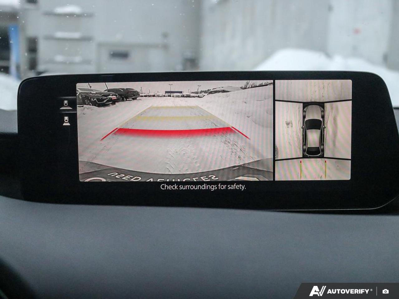 2025 Mazda MAZDA3 SPORT GT Photo