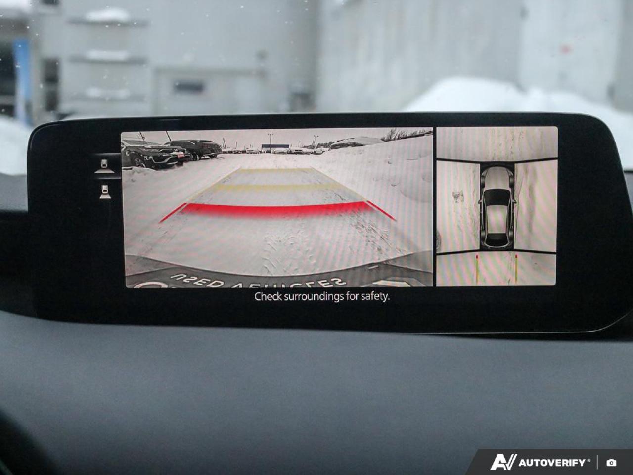 2025 Mazda MAZDA3 SPORT GT Photo