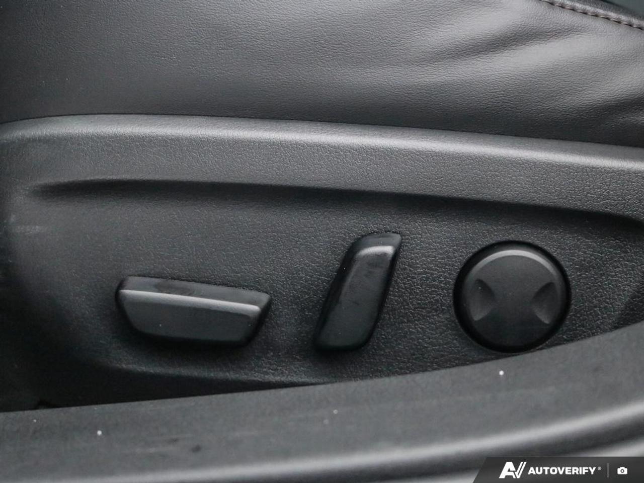 2025 Mazda MAZDA3 SPORT GT Photo