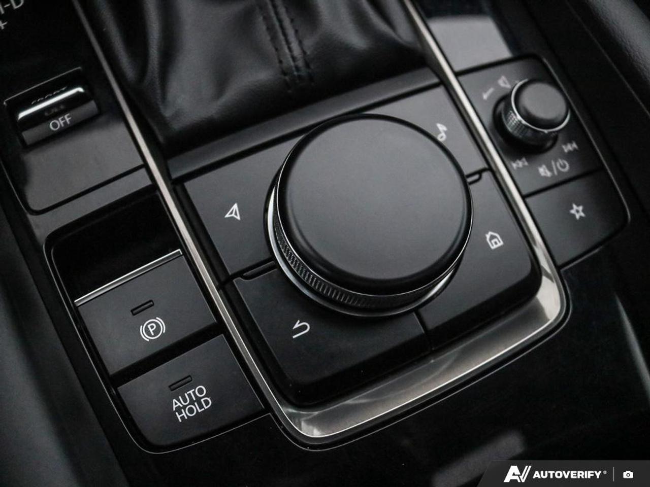 2025 Mazda MAZDA3 SPORT GT Photo