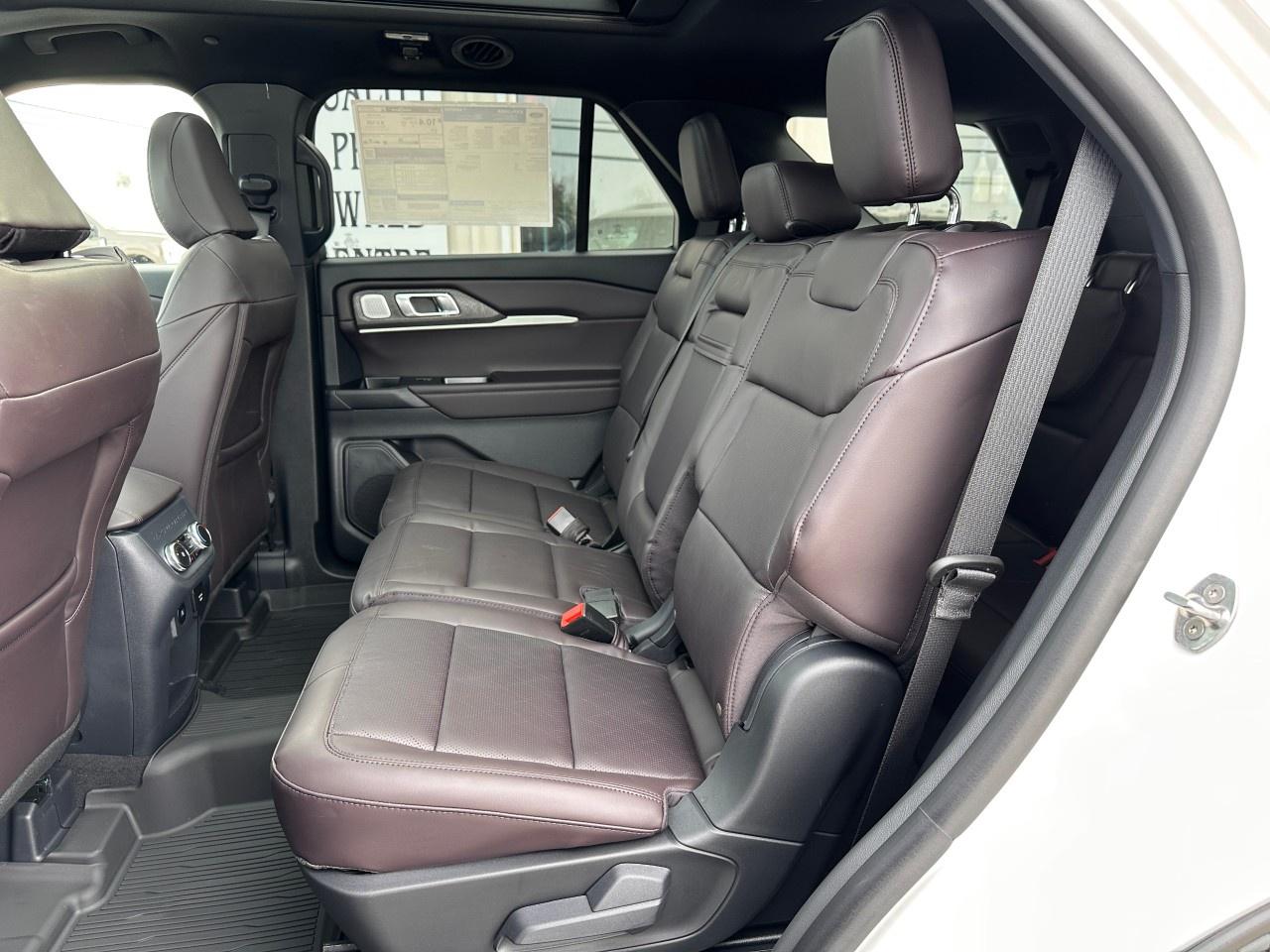 2026 Ford Explorer Platinum 4WD Photo