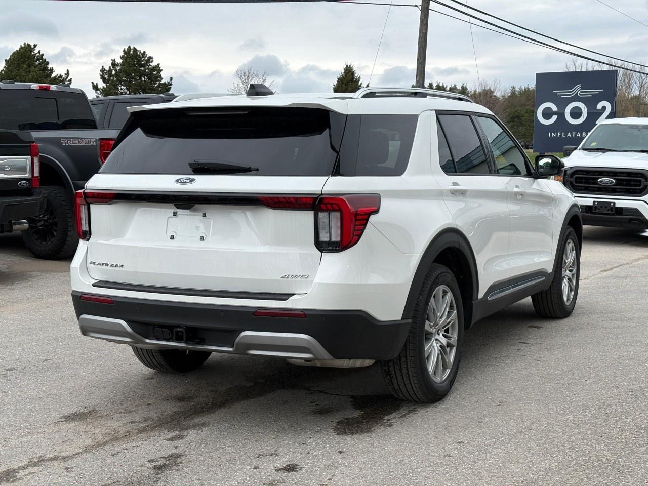 2026 Ford Explorer Platinum 4WD Photo