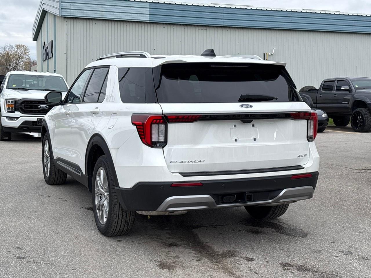 2026 Ford Explorer Platinum 4WD Photo