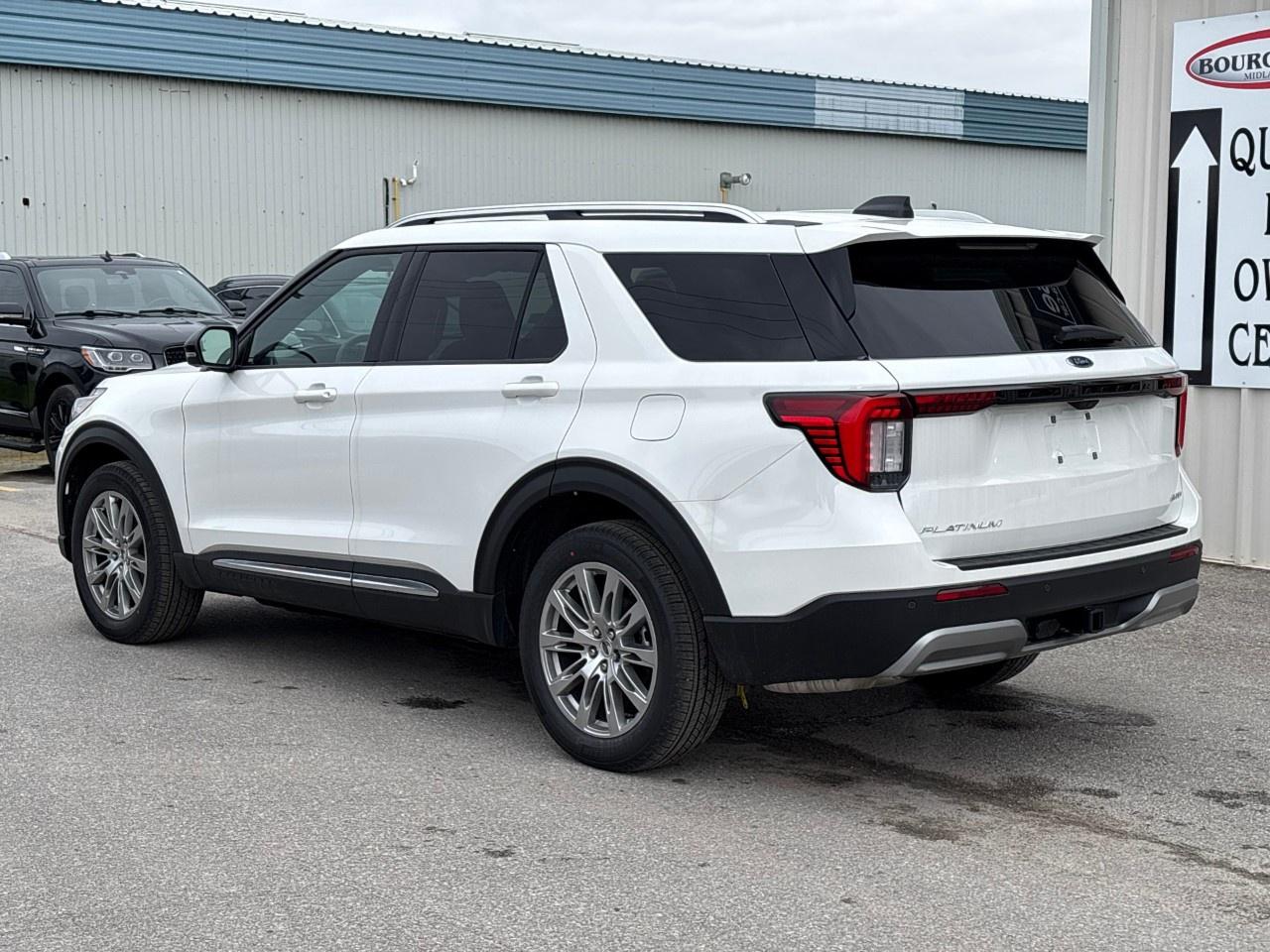 2026 Ford Explorer Platinum 4WD Photo