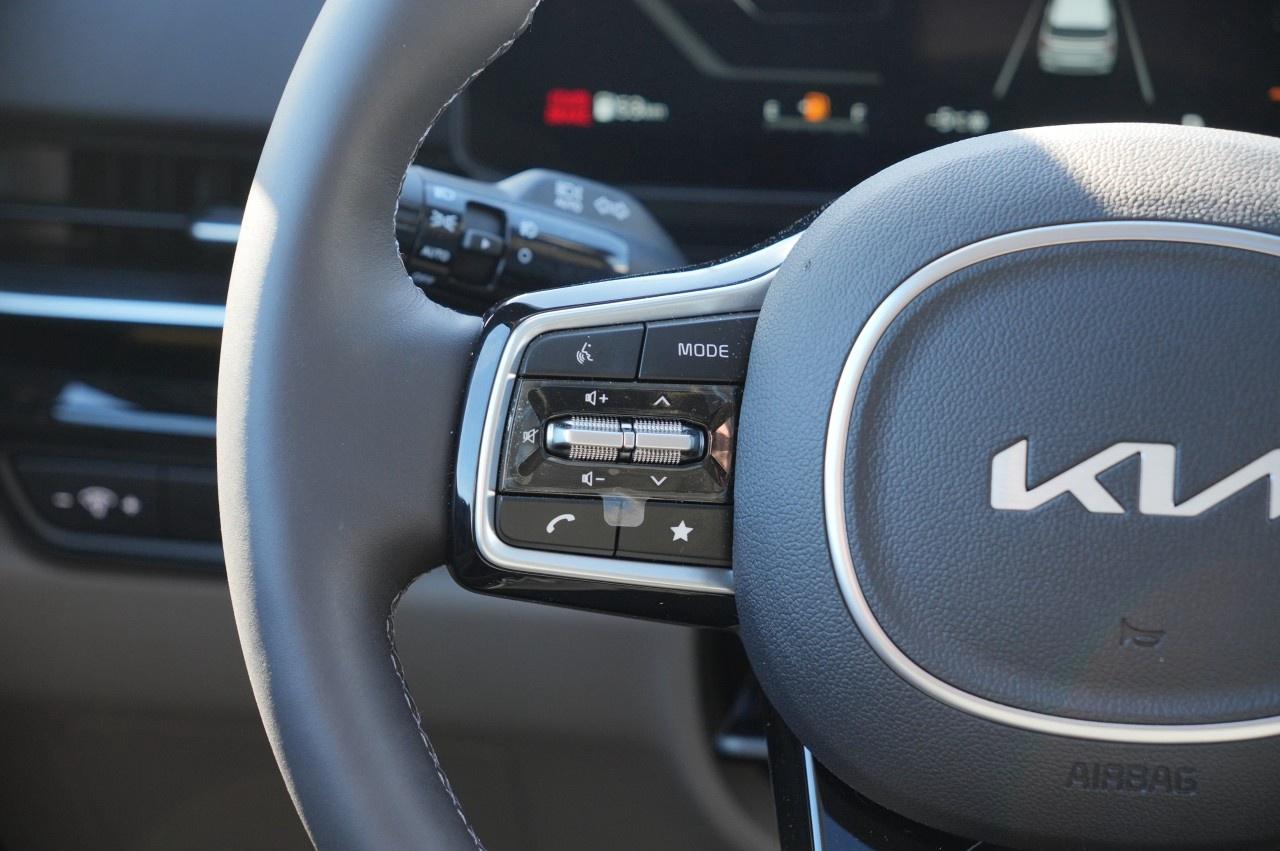 2026 Kia Carnival SX  FWD Photo