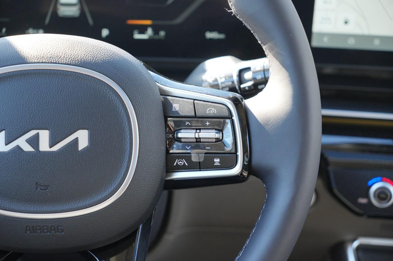 2026 Kia Carnival SX  FWD Photo