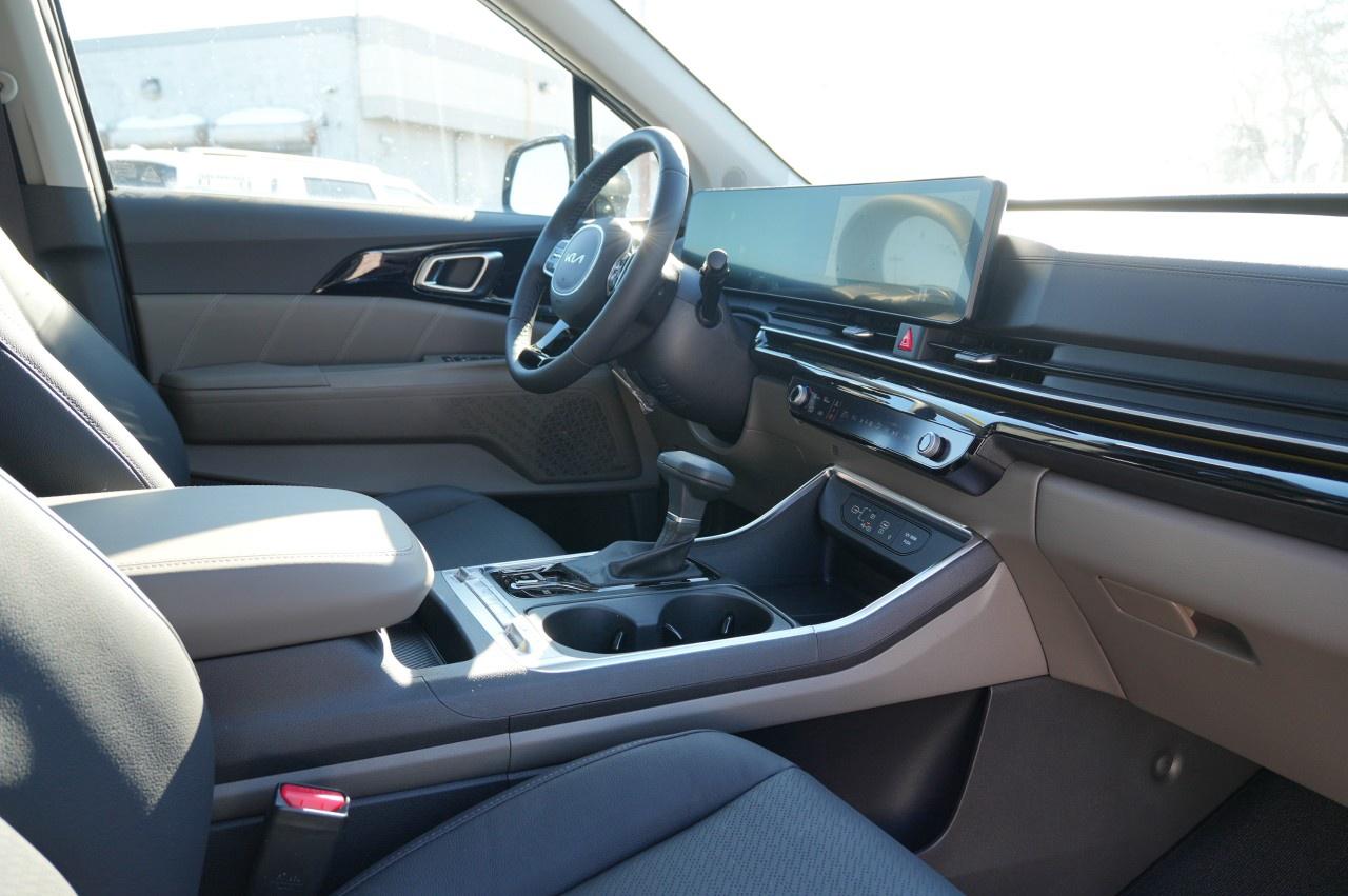 2026 Kia Carnival SX  FWD Photo