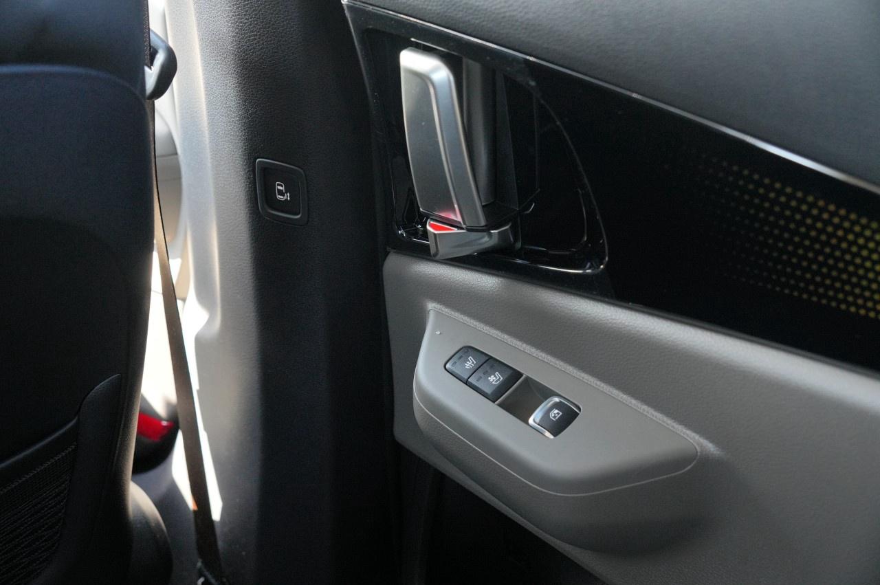 2026 Kia Carnival SX  FWD Photo