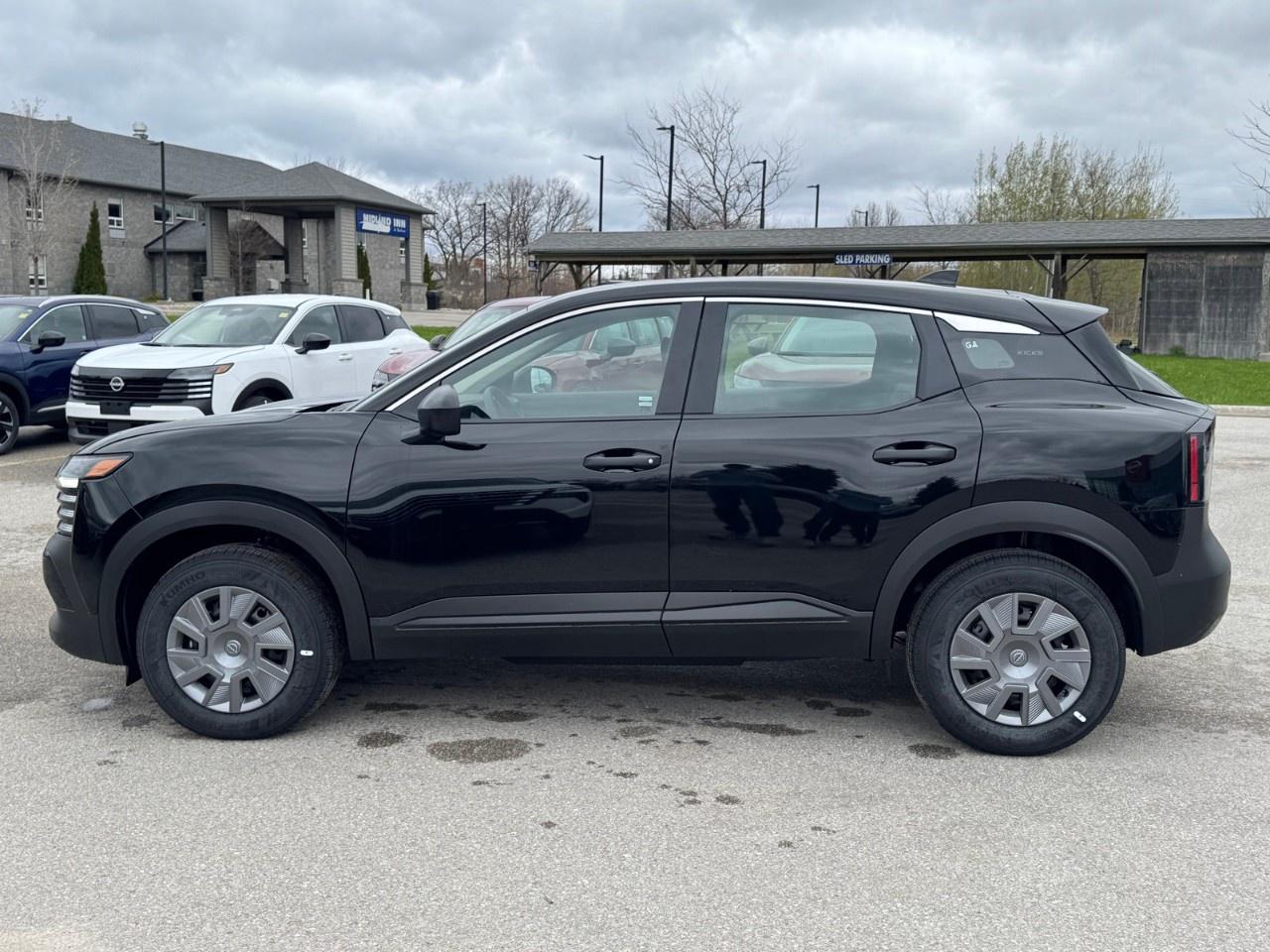 2026 Nissan Kicks S AWD Photo4