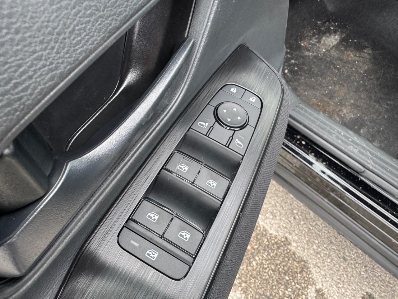 2026 Nissan Kicks S AWD Photo