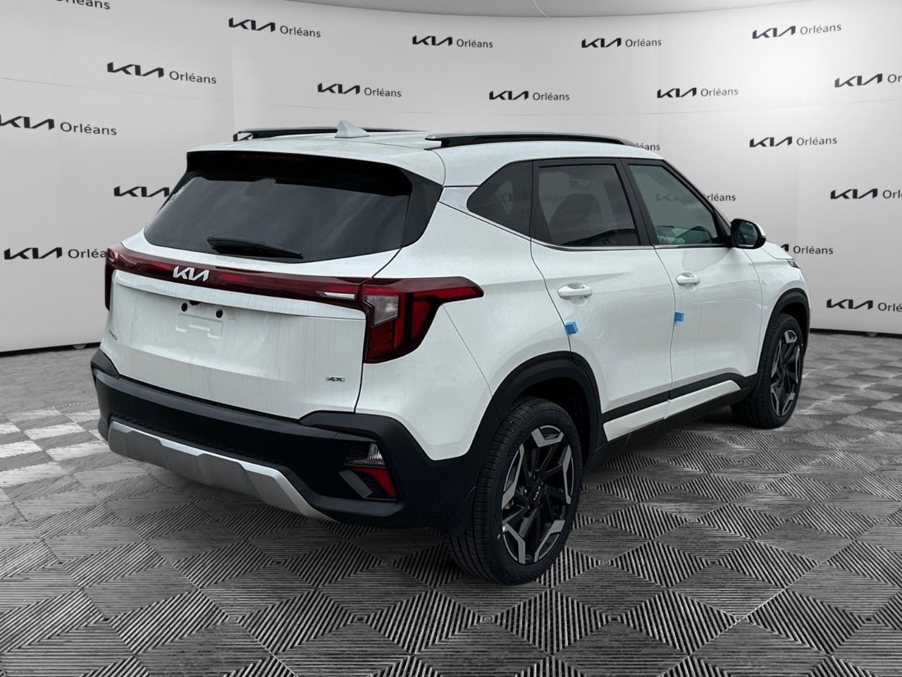 2026 Kia Seltos SX AWD w/Black Interior Photo3