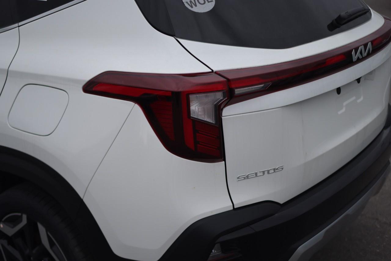 2026 Kia Seltos SX AWD w/Black Interior Photo