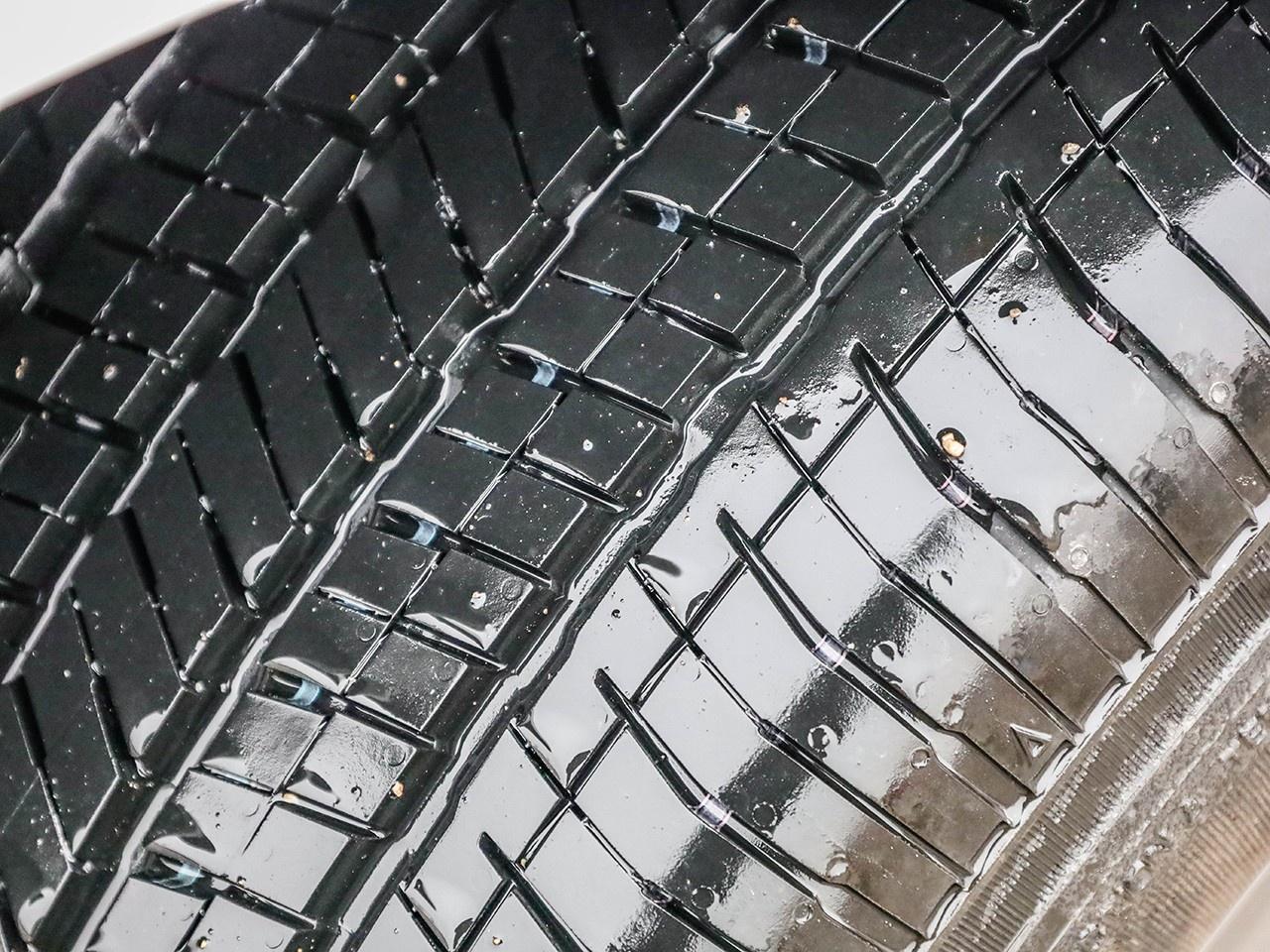 2025 Toyota Sienna LE 8-Passenger Photo