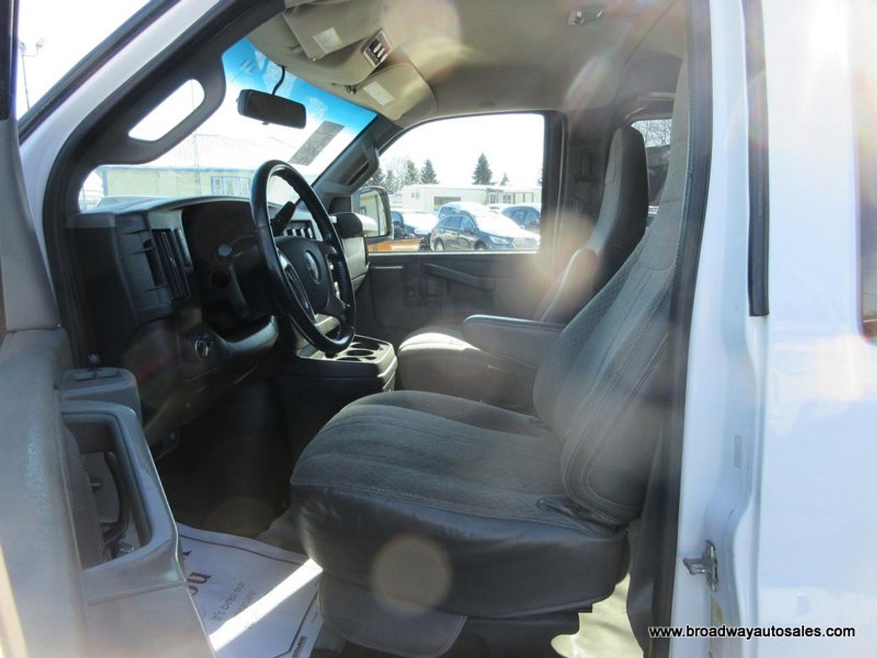 2016 GMC Savana 3/4 TON PEOPLE-MOVING 12 PASSENGER 6.0L - V8.. SLIDING-PASSENGER-DOOR.. SHORTY.. AIR-CONDITIONING.. CD/AUX INPUT.. KEYLESS ENTRY.. Photo