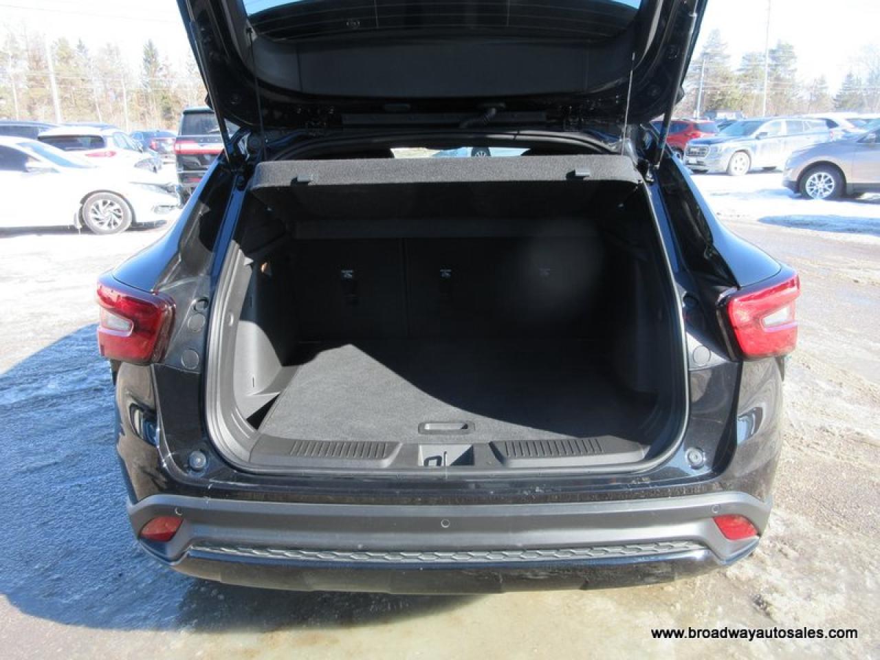 2025 Chevrolet Trax LIKE NEW 2-RS-MODEL 5 PASSENGER 1.2L - TURBO.. LEATHER.. HEATED SEATS & WHEEL.. BACK-UP CAMERA.. BLUETOOTH SYSTEM.. KEYLESS ENTRY.. Photo