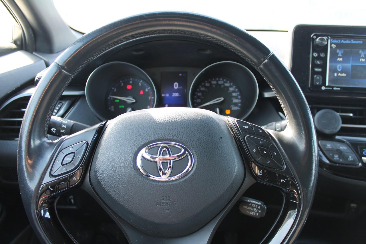 2018 Toyota C-HR XLE Photo