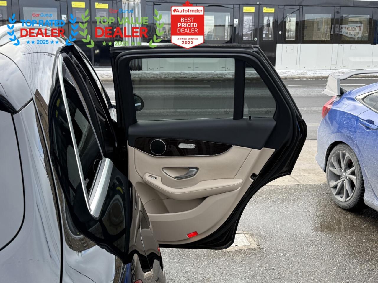 2017 Mercedes-Benz GLC-Class 300 //AMG PKG | PANO | NAVI | LOADED Photo