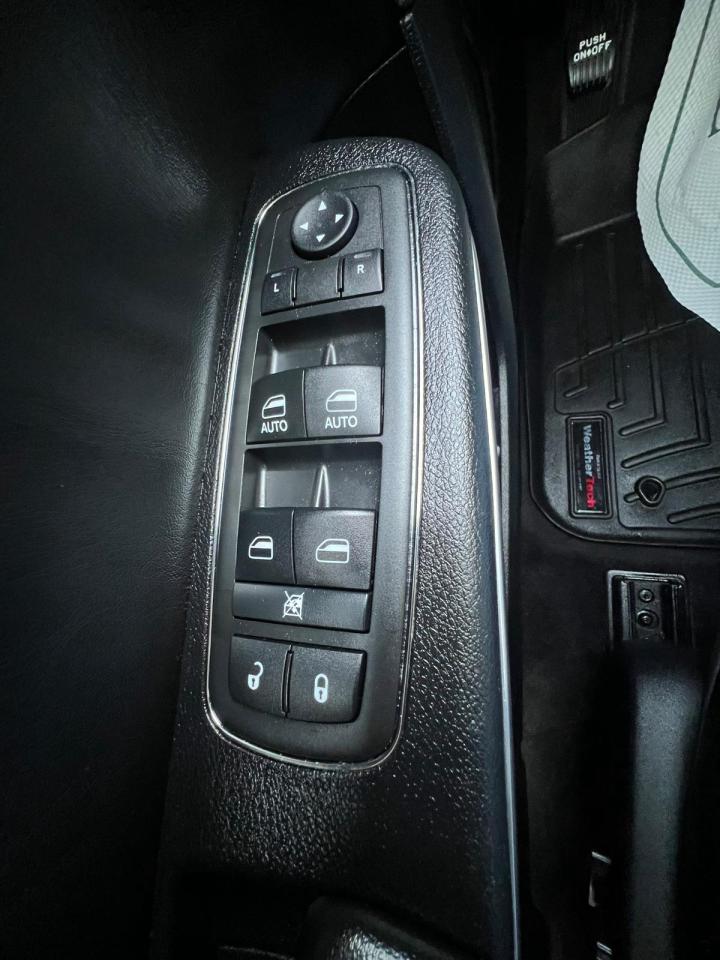 2017 Chrysler 300 Touring  Photo