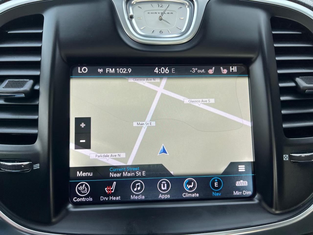 2017 Chrysler 300 Touring  Photo