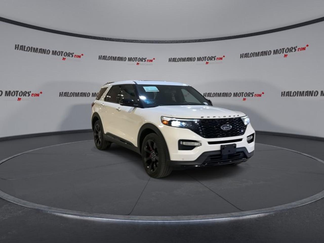 2022 Ford Explorer ST 4WD | 360 Camera | Remote Start | Panoramic Roof | Leather Seats | One owner | No accidents Photo