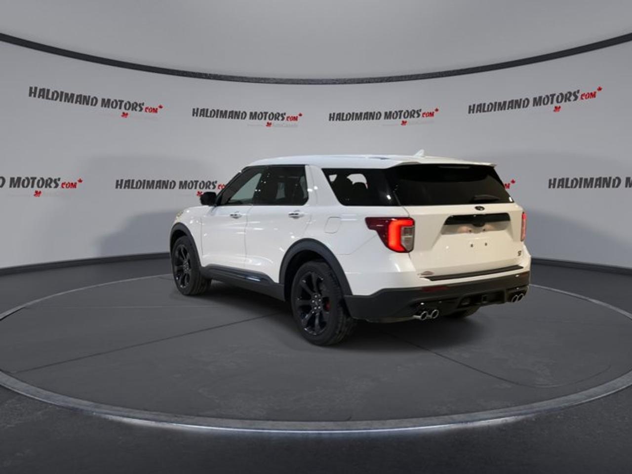 2022 Ford Explorer ST 4WD | 360 Camera | Remote Start | Panoramic Roof | Leather Seats | One owner | No accidents Photo