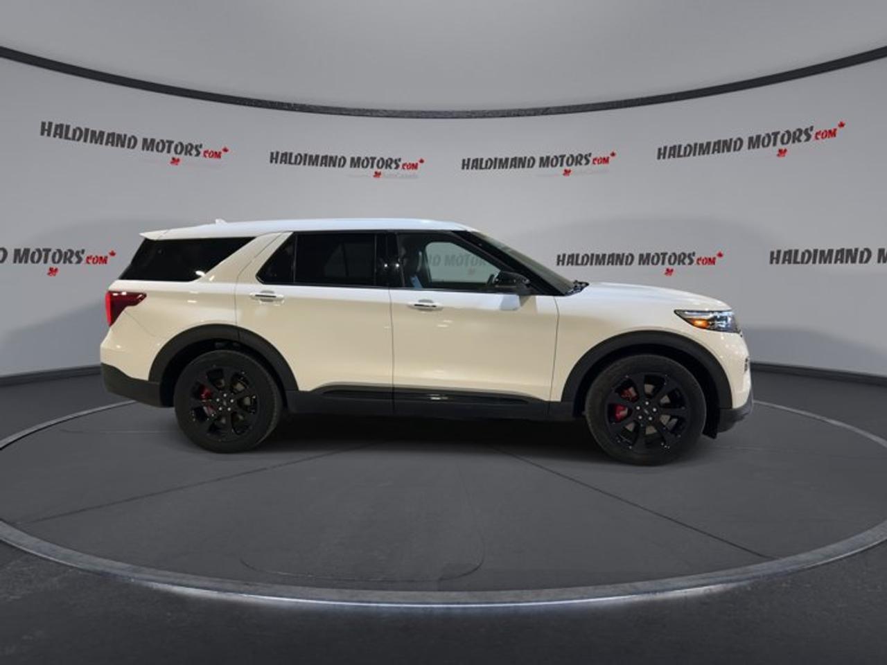 2022 Ford Explorer ST 4WD | 360 Camera | Remote Start | Panoramic Roof | Leather Seats | One owner | No accidents Photo