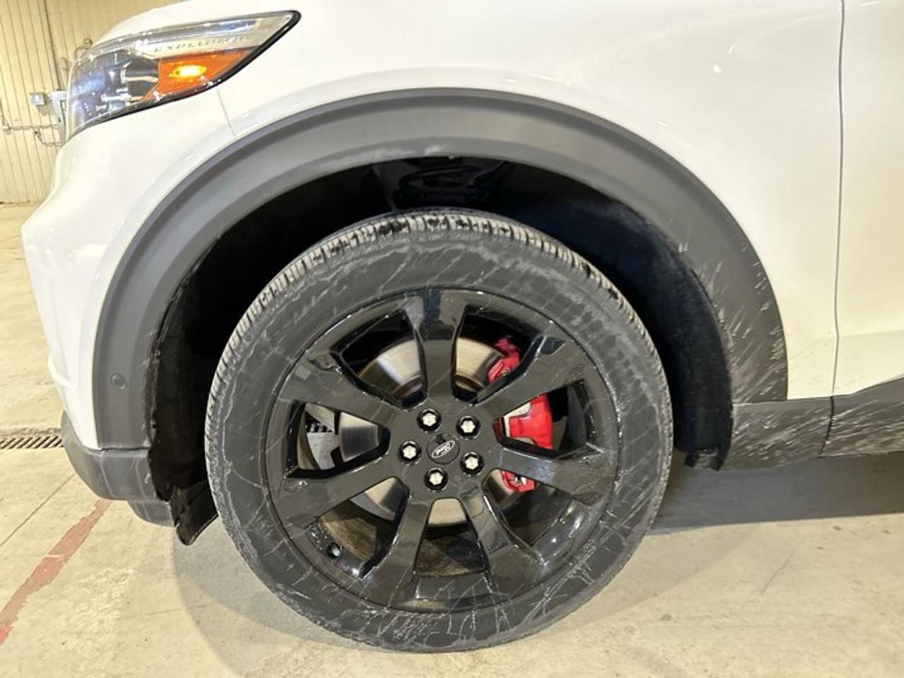 2022 Ford Explorer ST 4WD | 360 Camera | Remote Start | Panoramic Roof | Leather Seats | One owner | No accidents Photo