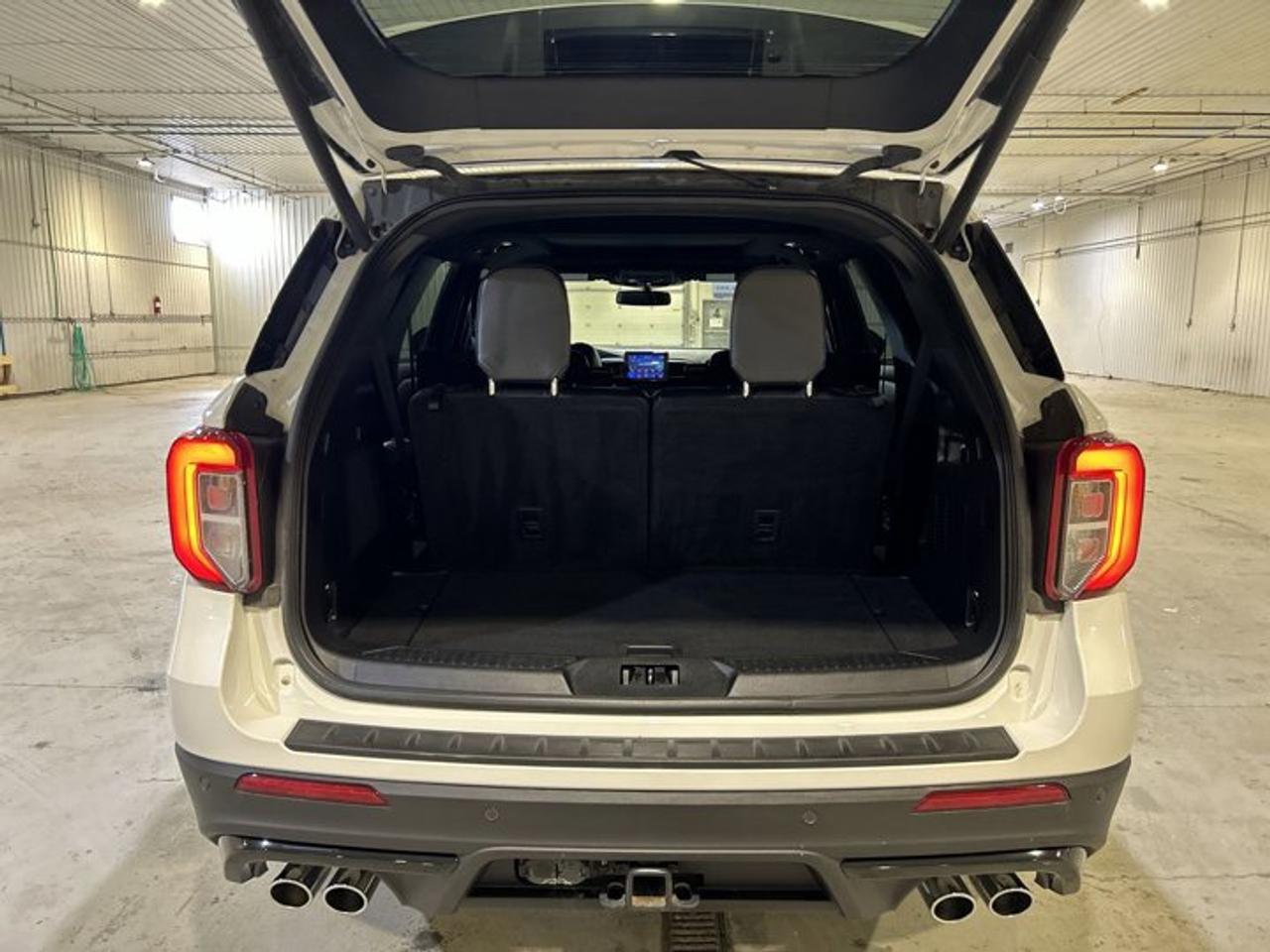 2022 Ford Explorer ST 4WD | 360 Camera | Remote Start | Panoramic Roof | Leather Seats | One owner | No accidents Photo