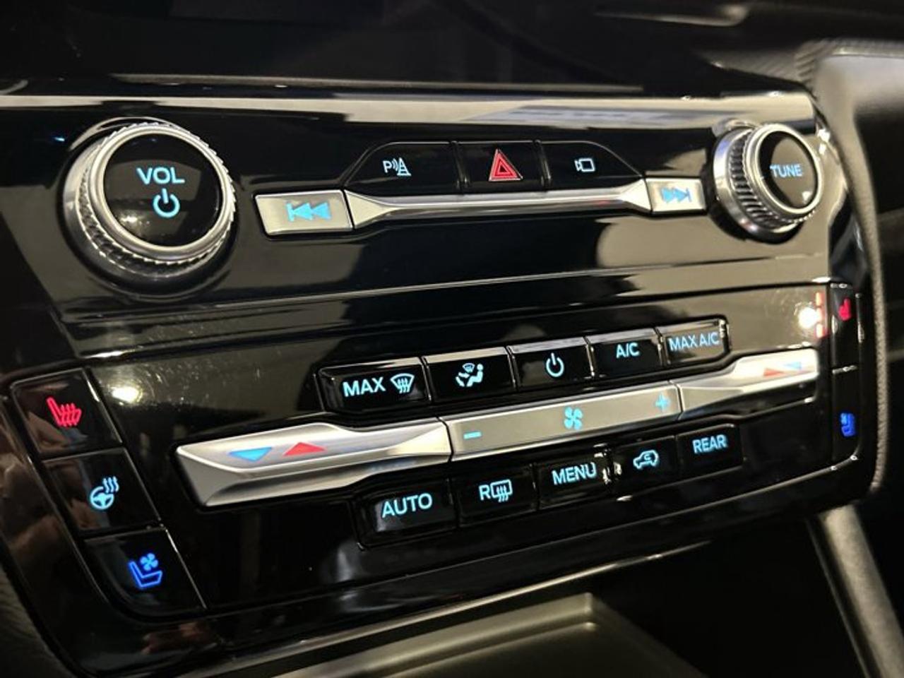 2022 Ford Explorer ST 4WD | 360 Camera | Remote Start | Panoramic Roof | Leather Seats | One owner | No accidents Photo