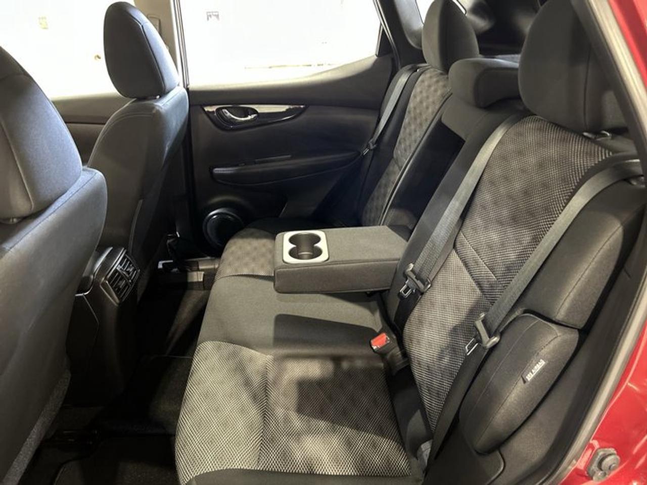 2022 Nissan Qashqai SV FWD | Remote Start | Heated Steering Wheel Photo