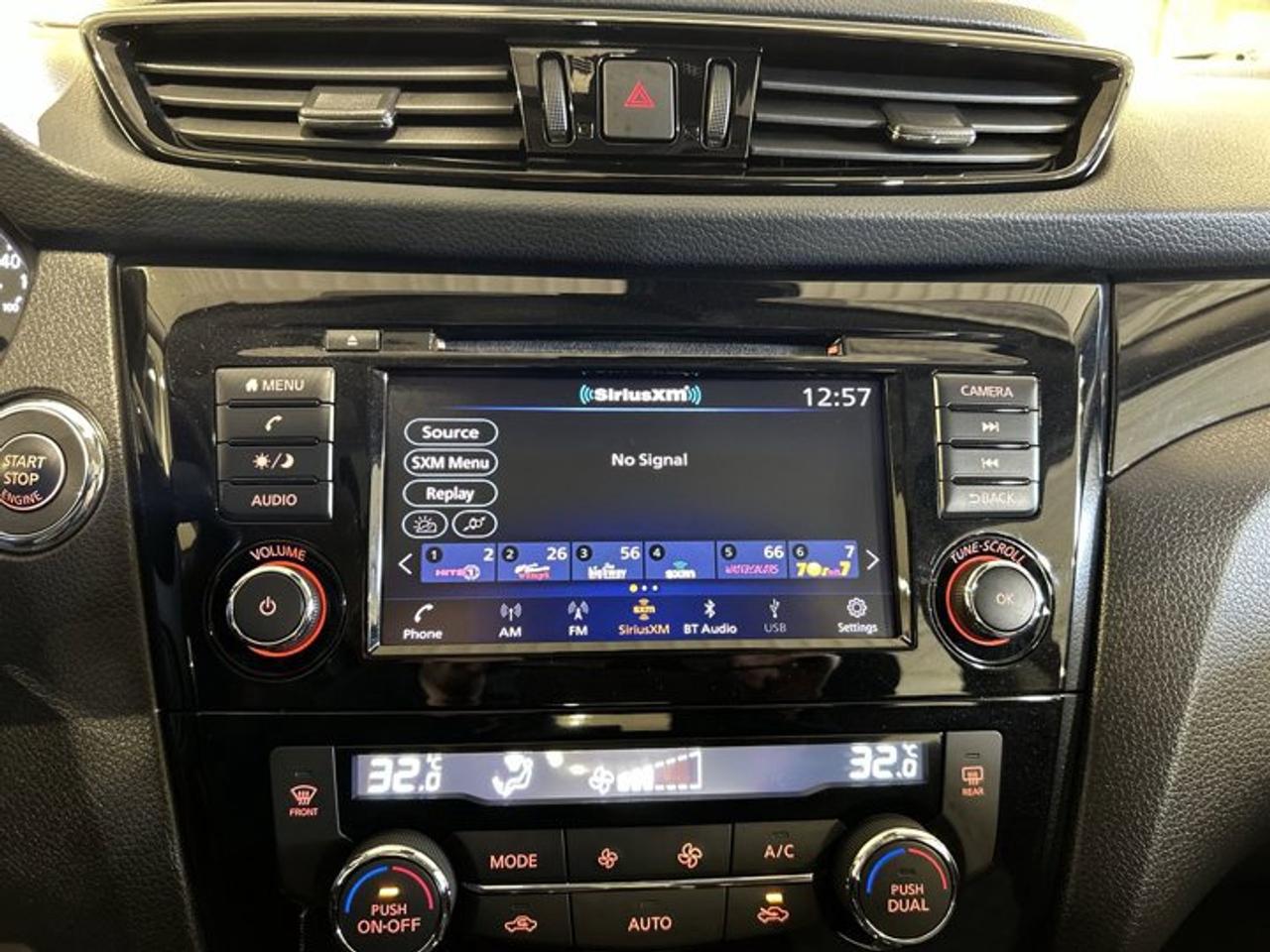 2022 Nissan Qashqai SV FWD | Remote Start | Heated Steering Wheel Photo