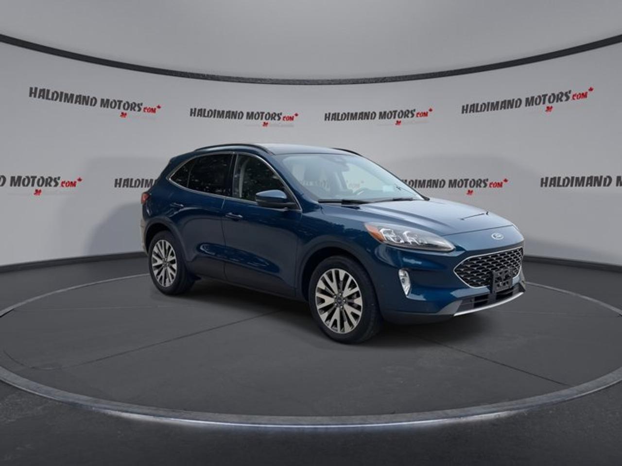 2020 Ford Escape Titanium Hybrid AWD | No Accidents | One Owner |Panoramic Roof | Leather Seats Photo