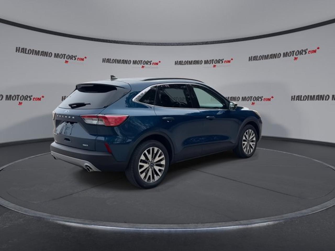 2020 Ford Escape Titanium Hybrid AWD | No Accidents | One Owner |Panoramic Roof | Leather Seats Photo