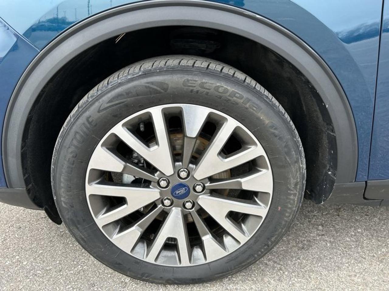 2020 Ford Escape Titanium Hybrid AWD | No Accidents | One Owner |Panoramic Roof | Leather Seats Photo