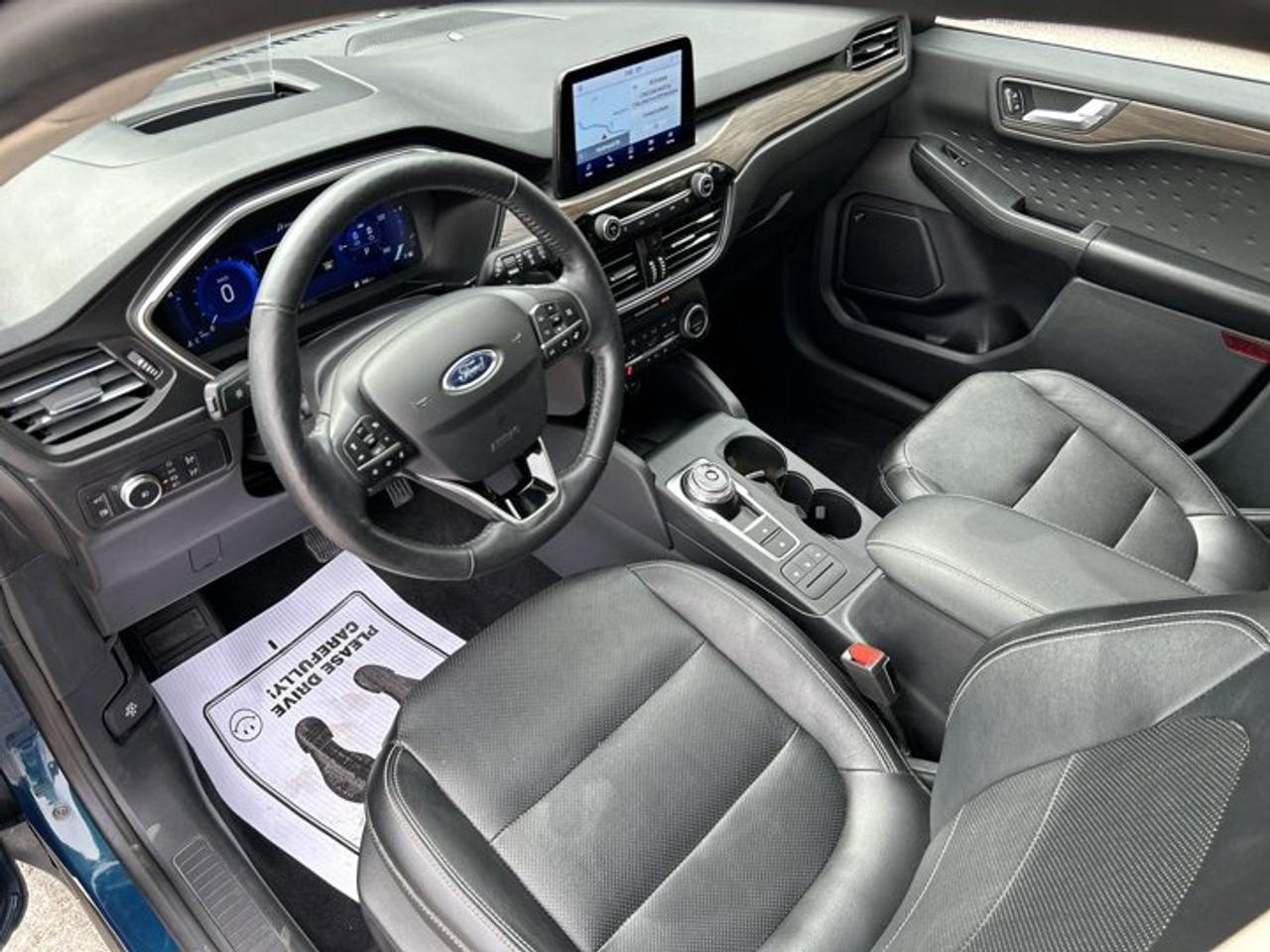 2020 Ford Escape Titanium Hybrid AWD | No Accidents | One Owner |Panoramic Roof | Leather Seats Photo