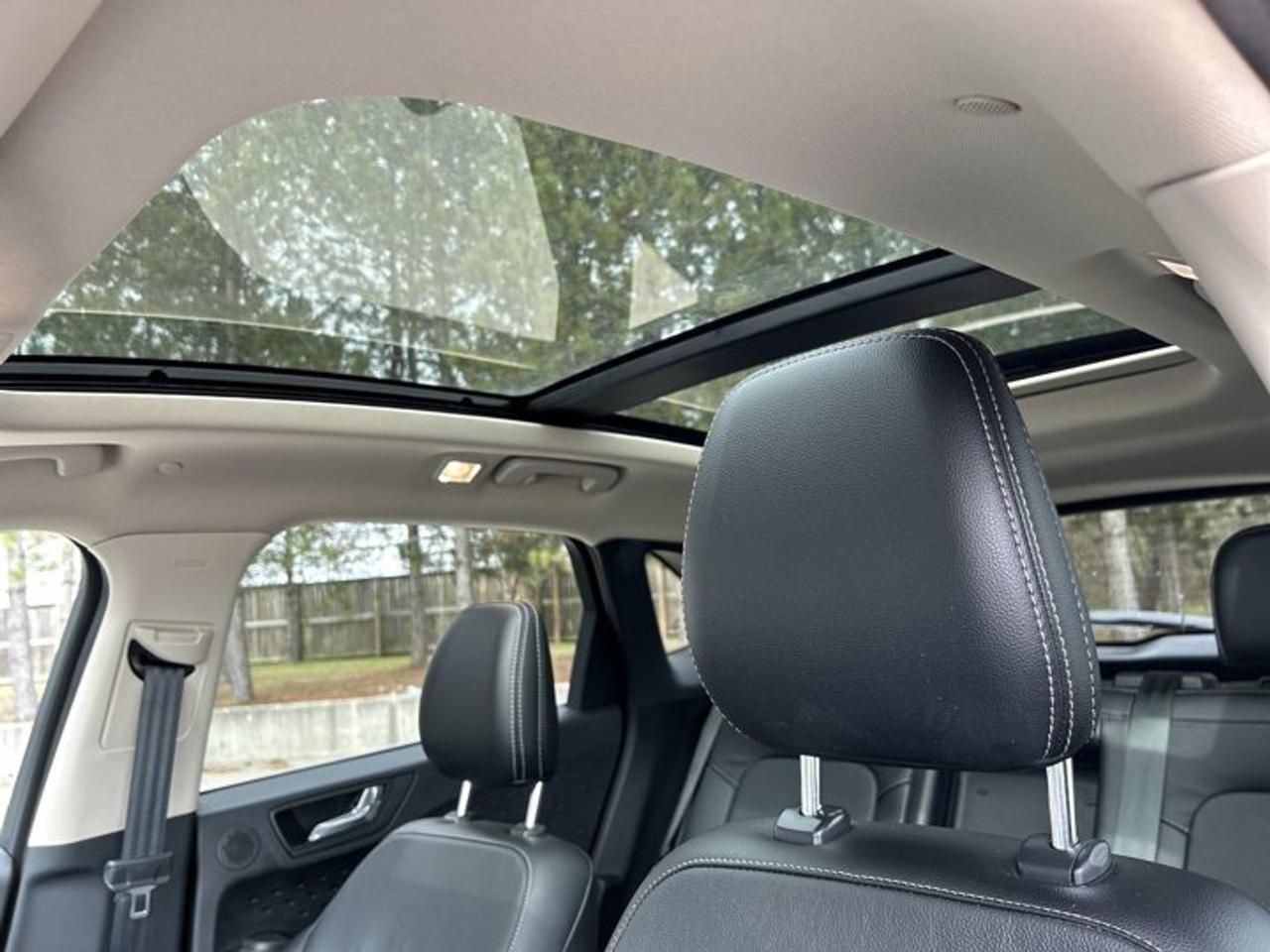 2020 Ford Escape Titanium Hybrid AWD | No Accidents | One Owner |Panoramic Roof | Leather Seats Photo