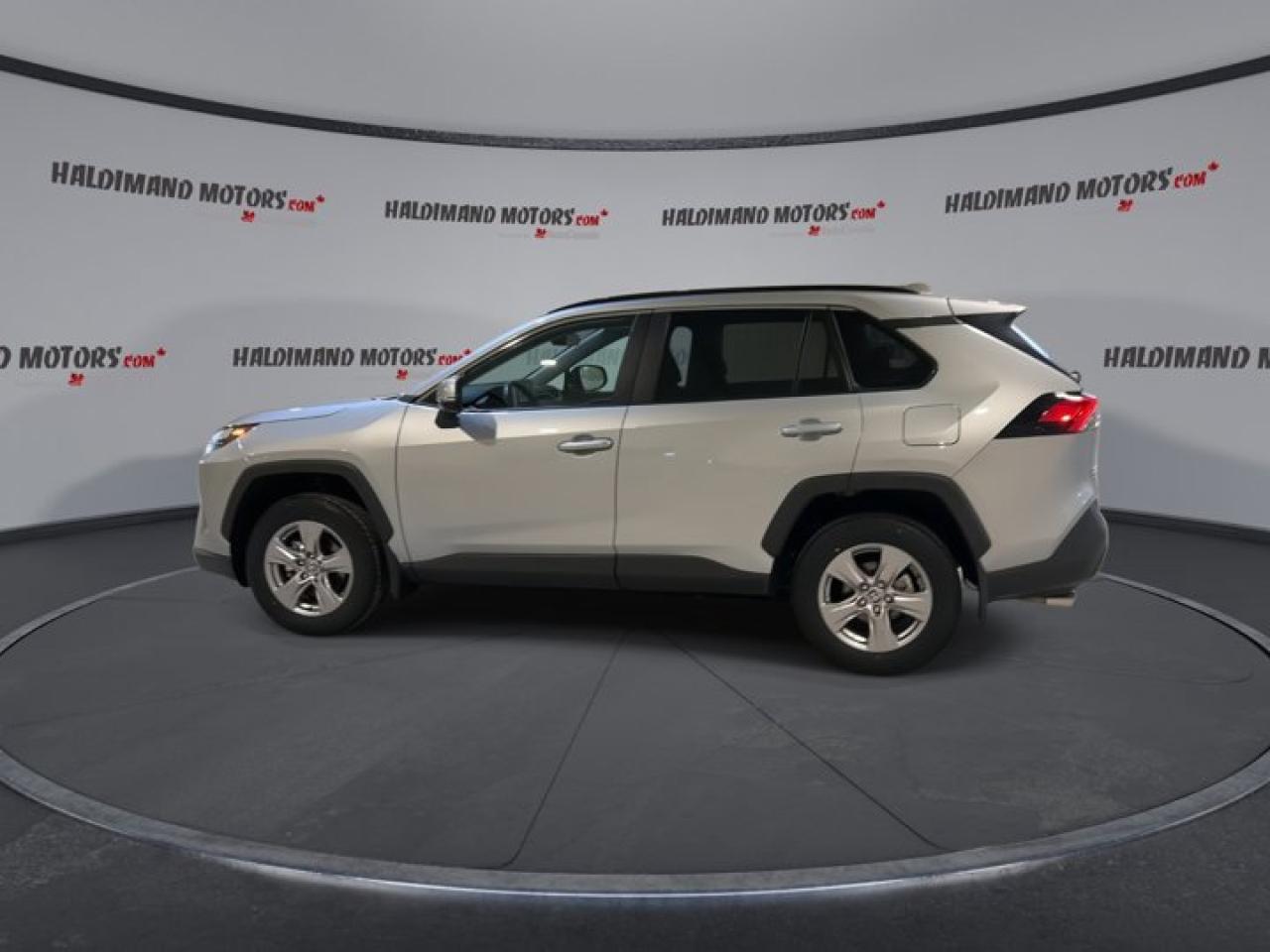 2025 Toyota RAV4 XLE AWD | Heated Steering Wheel | No Accidents Photo4