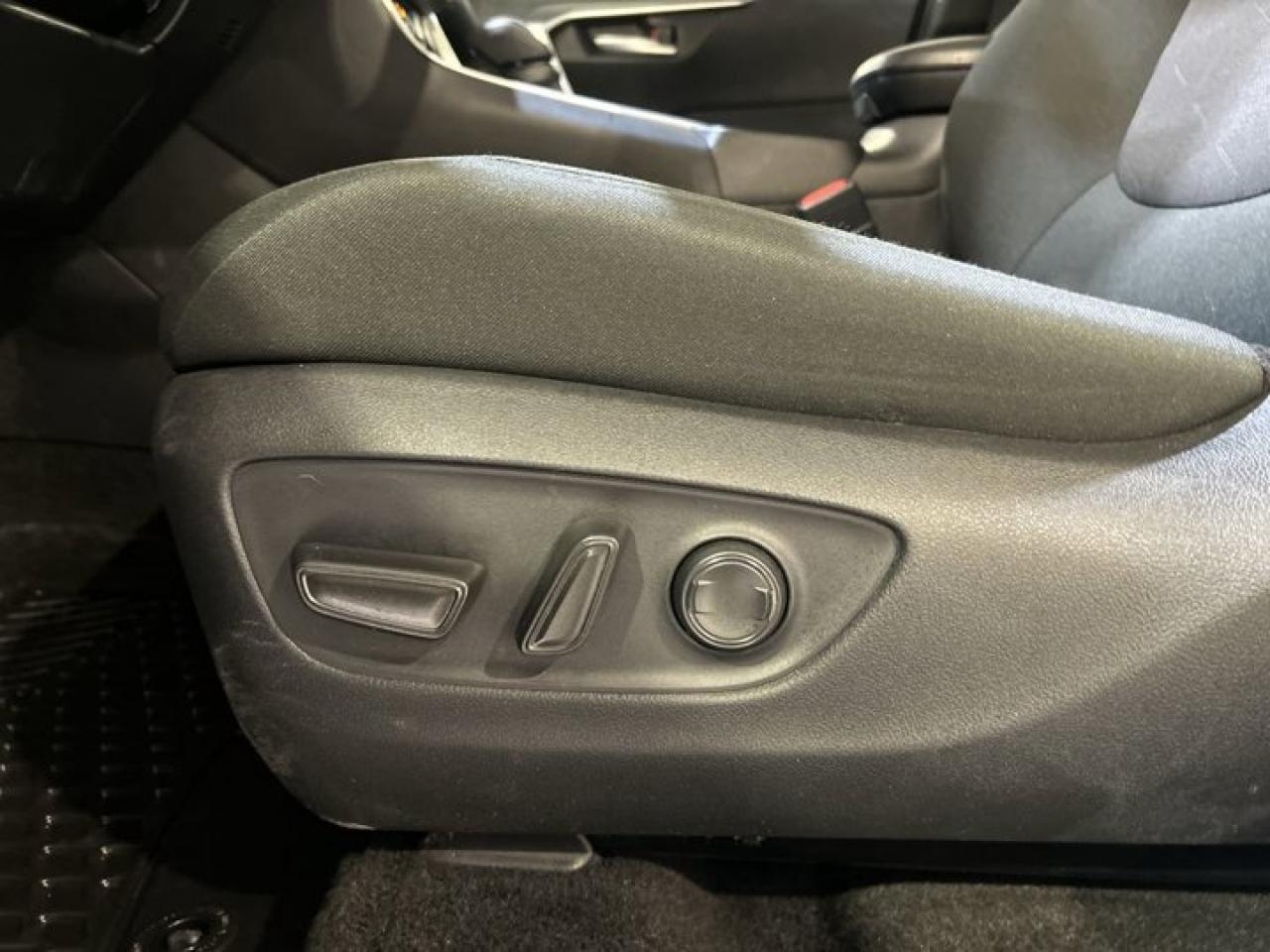 2025 Toyota RAV4 XLE AWD | Heated Steering Wheel | No Accidents Photo