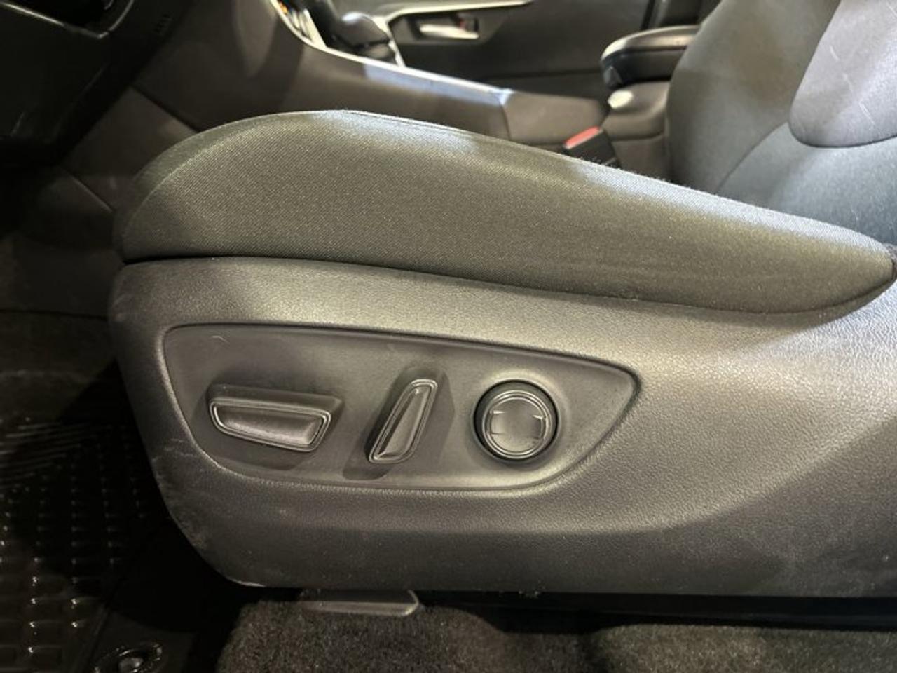 2025 Toyota RAV4 XLE AWD | Heated Steering Wheel | No Accidents Photo