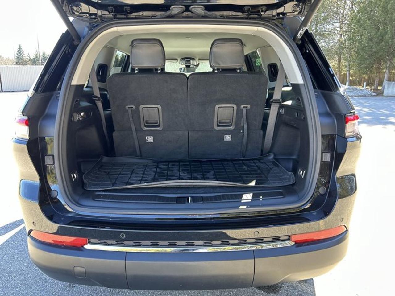 2023 Jeep Grand Cherokee L Limited 4x4 | Remote Start | Heated Steering Wheel | Leather Seats Photo